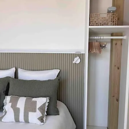 La Grande Jane Petite Bord De