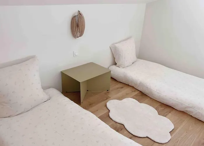 La Grande Jane Petite Bord De 보르고